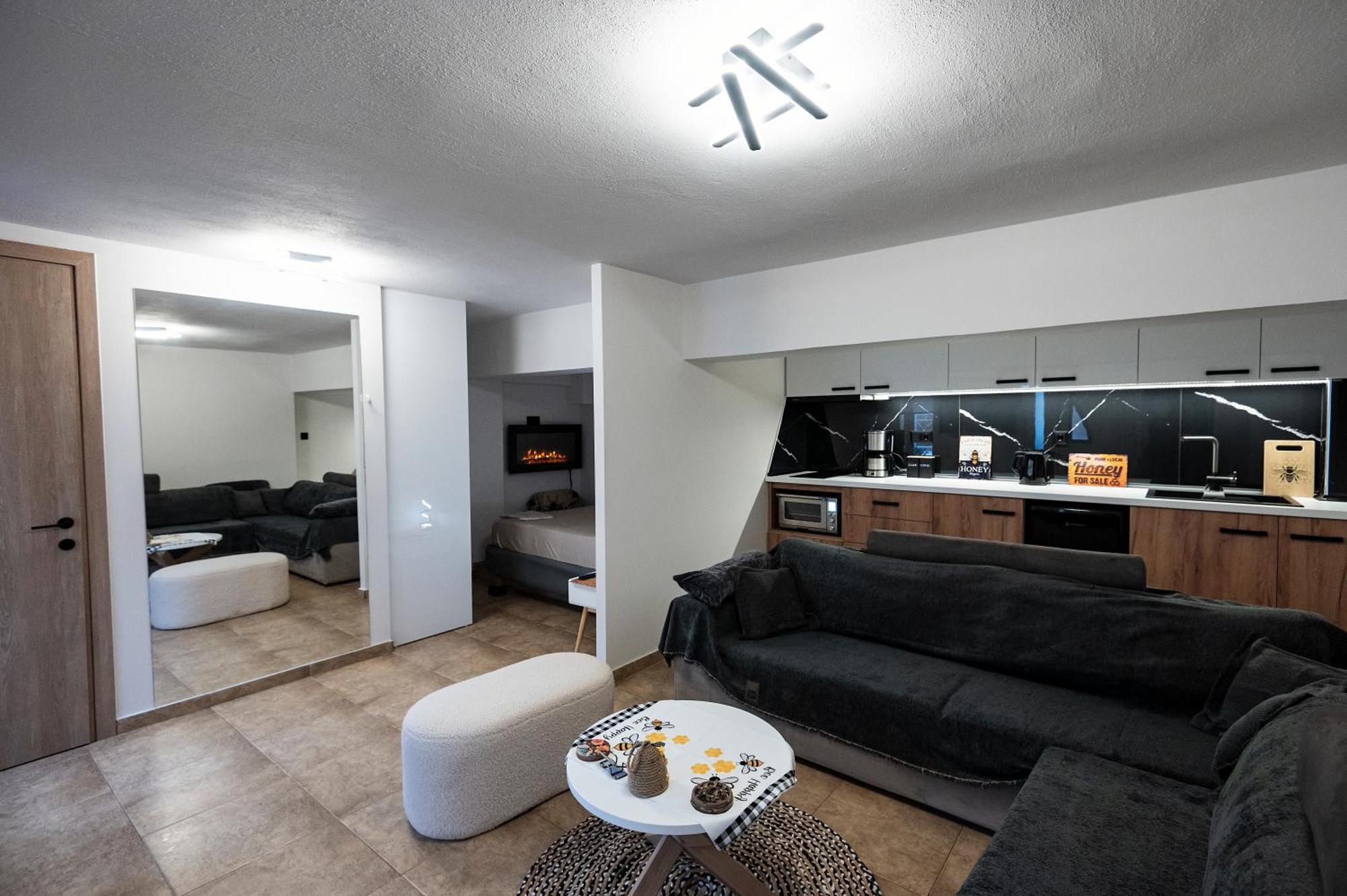 La Casa De Spyrakos Lägenhet Volos Exteriör bild