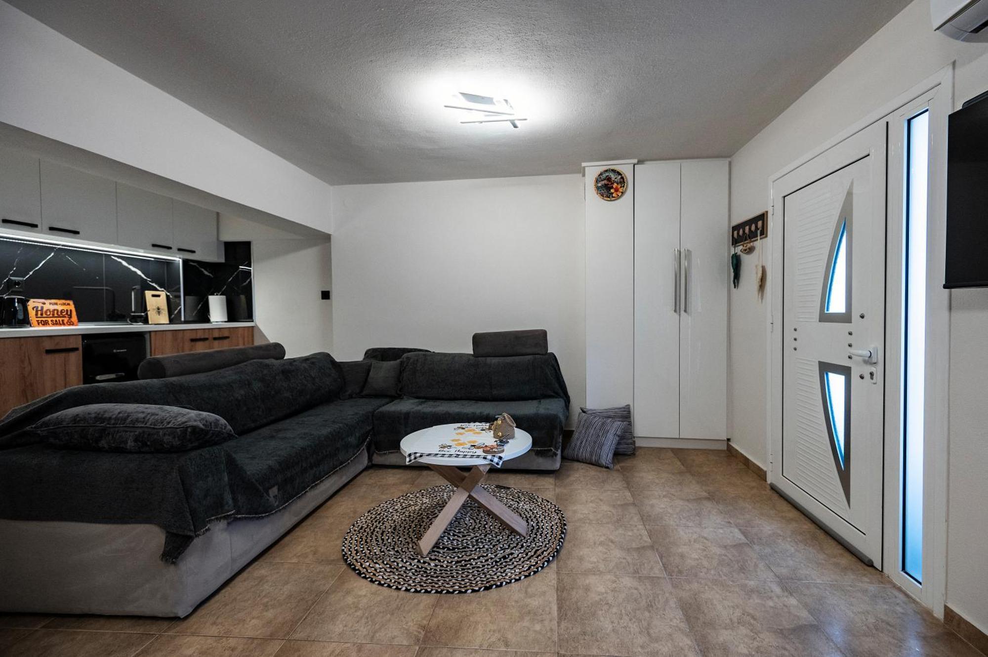 La Casa De Spyrakos Lägenhet Volos Exteriör bild